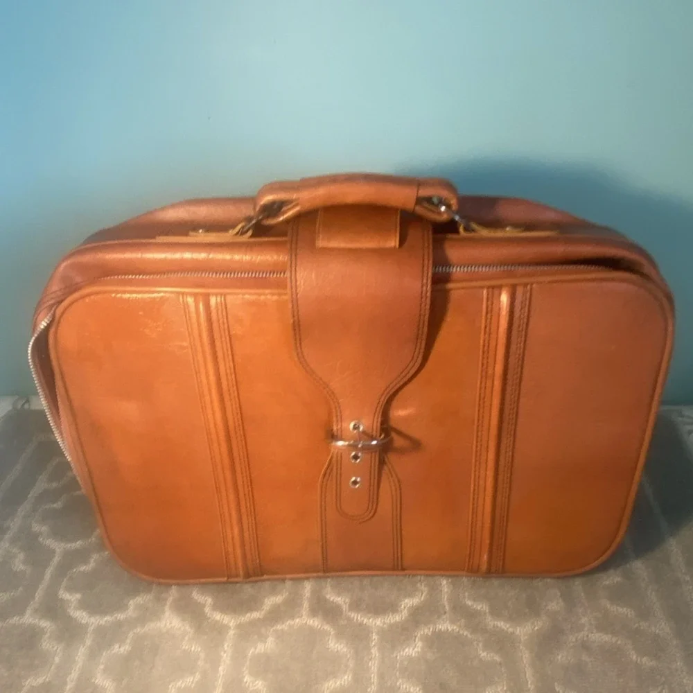 Sears Vintage Brown Hard Faux Leather Suitcase Locking compartments 1970s